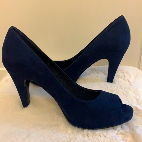 Nine West Shoes - NWOT Nine West Peep Toe Platform Heels